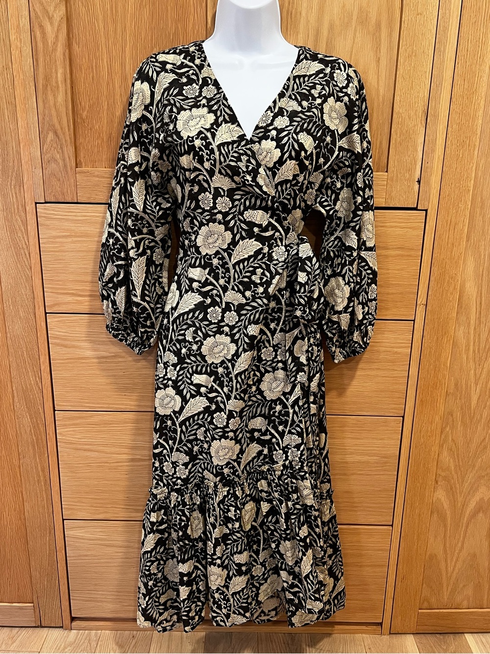 Desert Queen Floral Block Print Ruffle Wrap Dress Black Beige Size 36 US 4 NWT